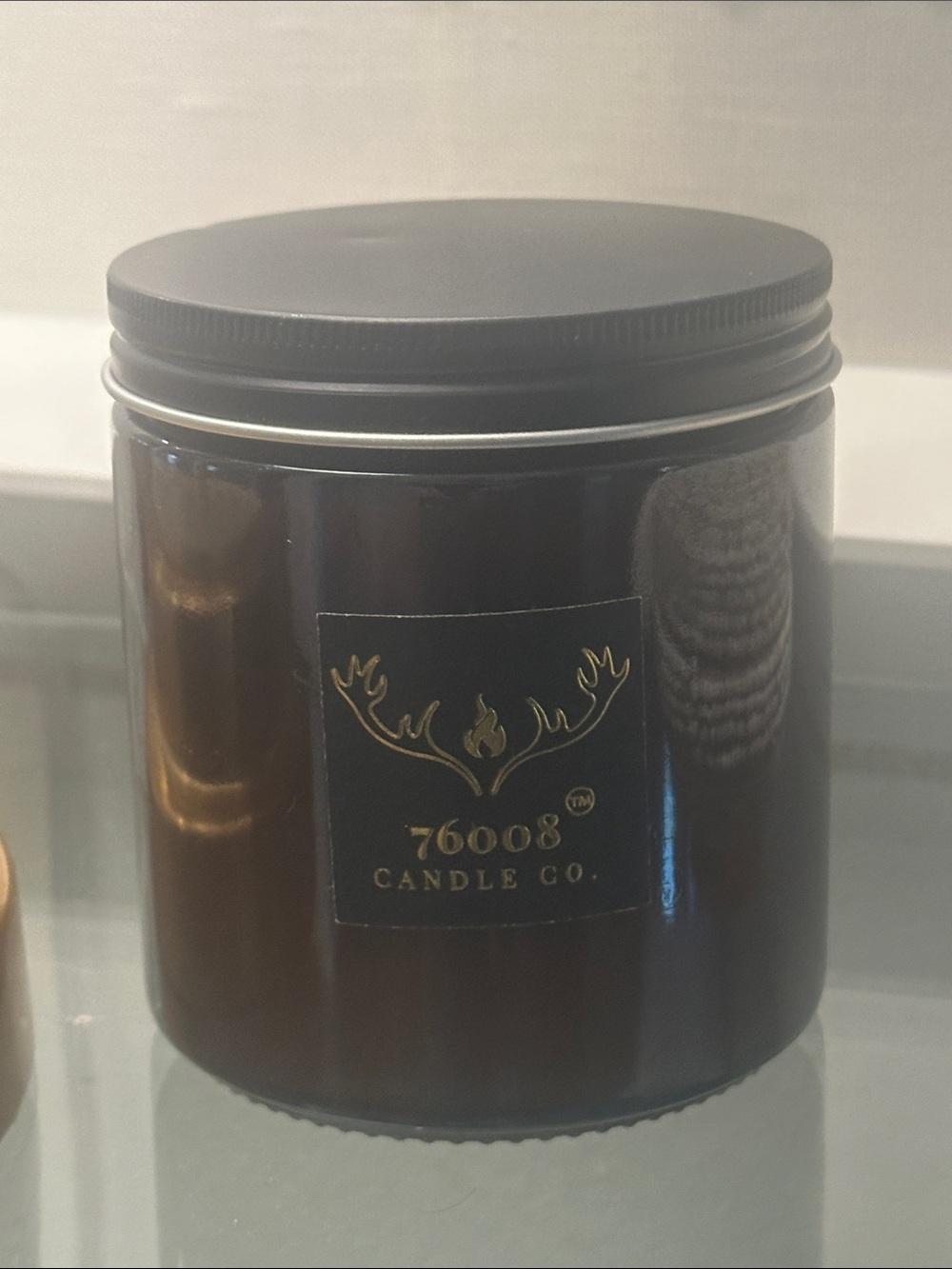 76008 candle company mulberry amber glass candle